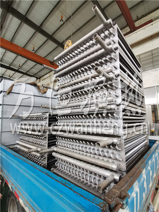 江苏XX干燥设备有限公司购买2组10片不锈钢蒸汽换热器